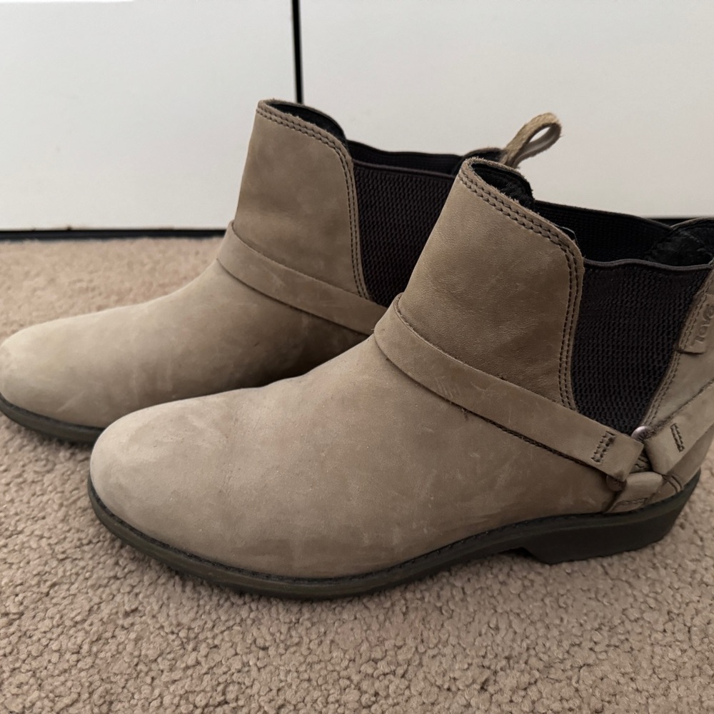 Teva Women’s De La Vina Dos Chelsea #1017146, SZ 8.5